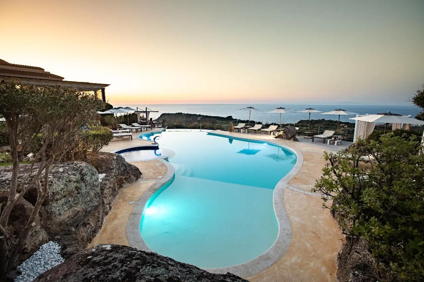 Bajaloglia Resort OUTDOOR_POOL