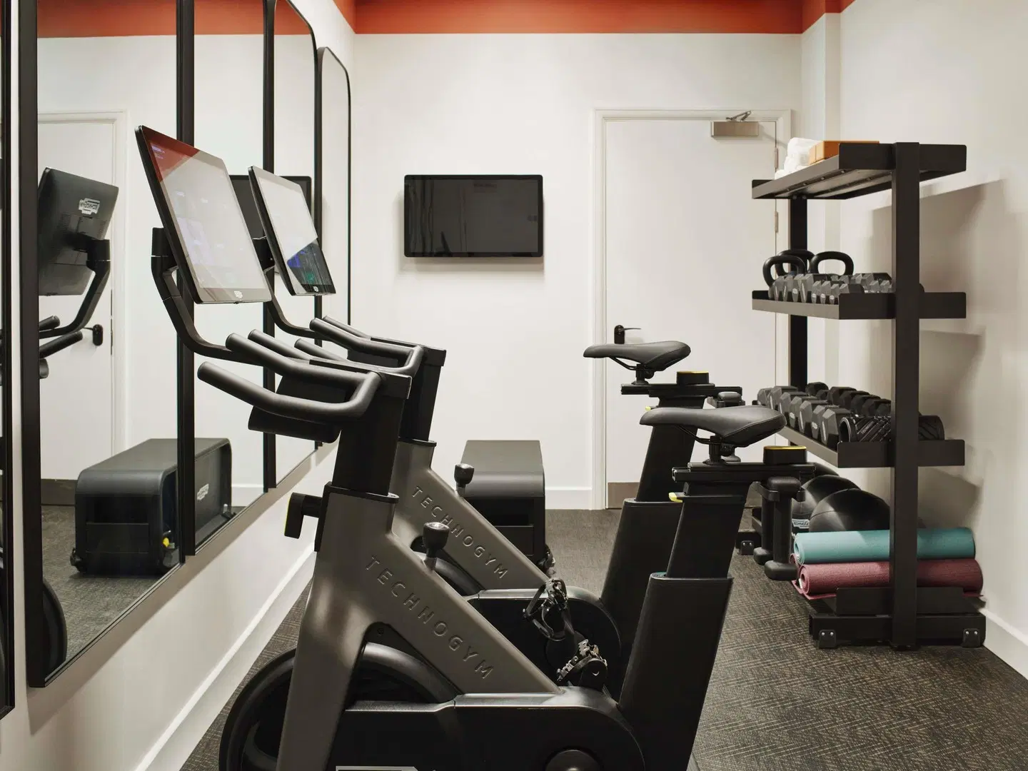 Hyde London City SPORTS_AND_LEISURE