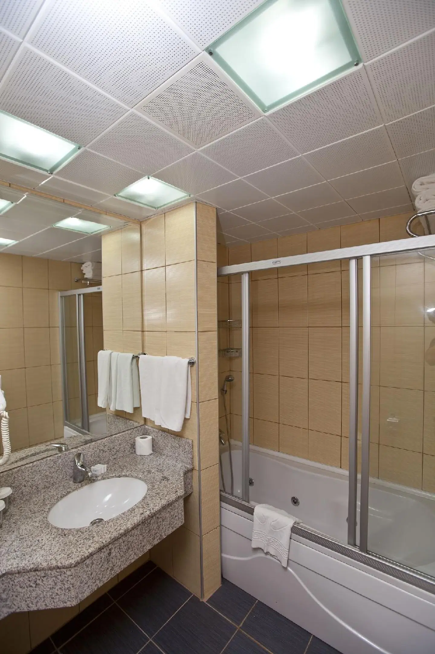 Green Nature Resort and Spa Badezimmer