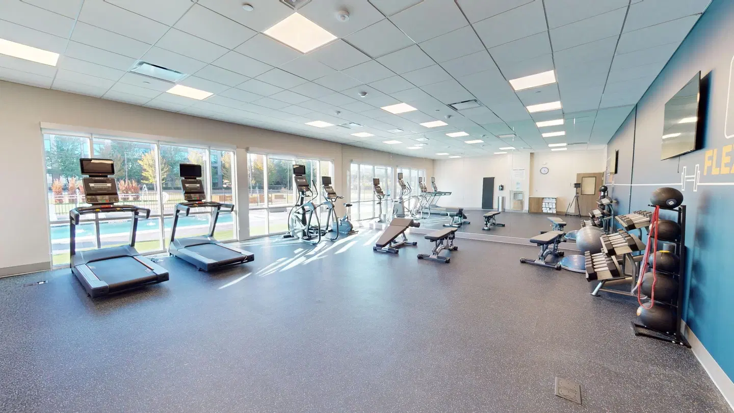 Holiday Inn Express & Suites Chicago Schaumburg by IHG SPORTS_AND_LEISURE