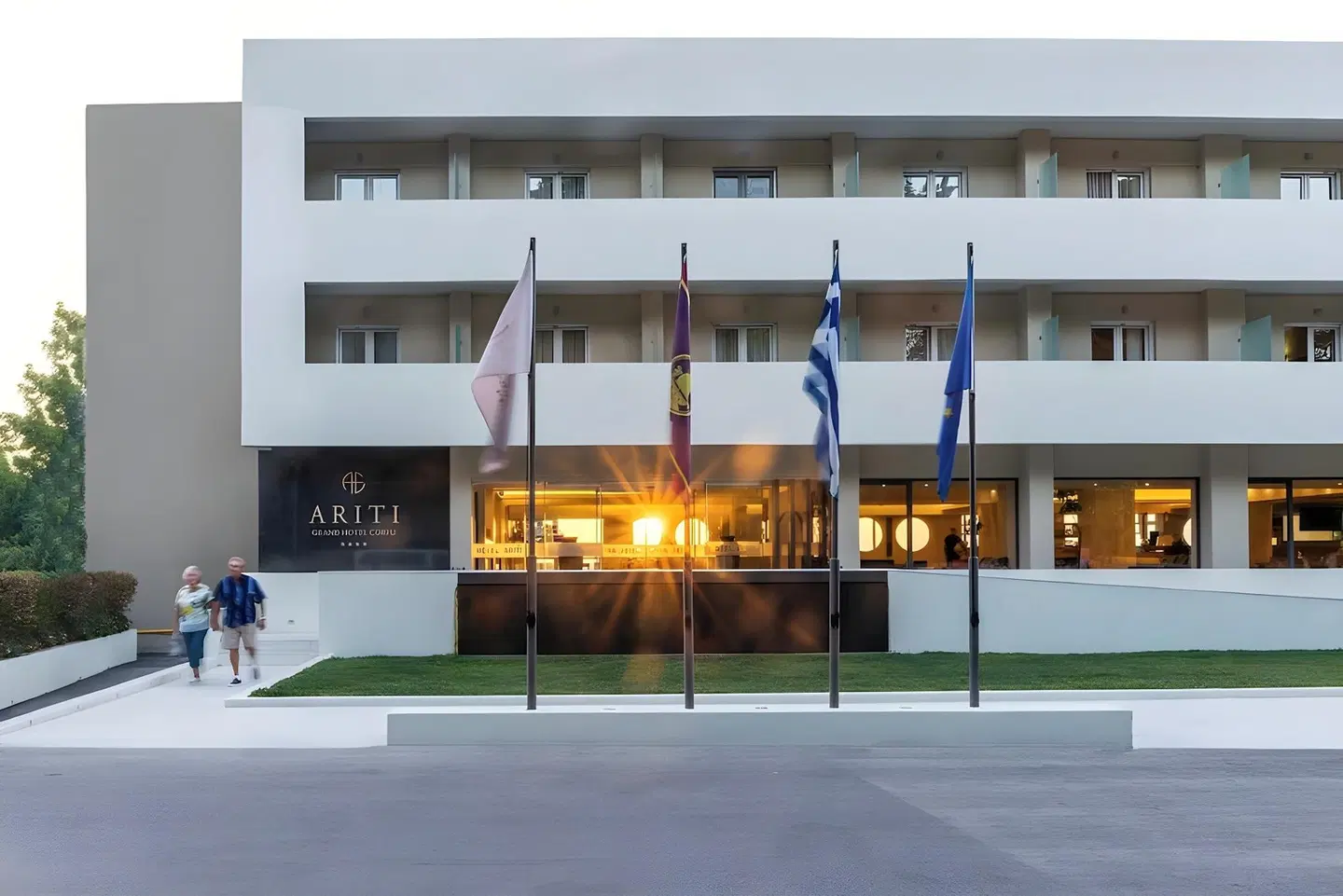 Ariti Grand Hotel EXTERIOR