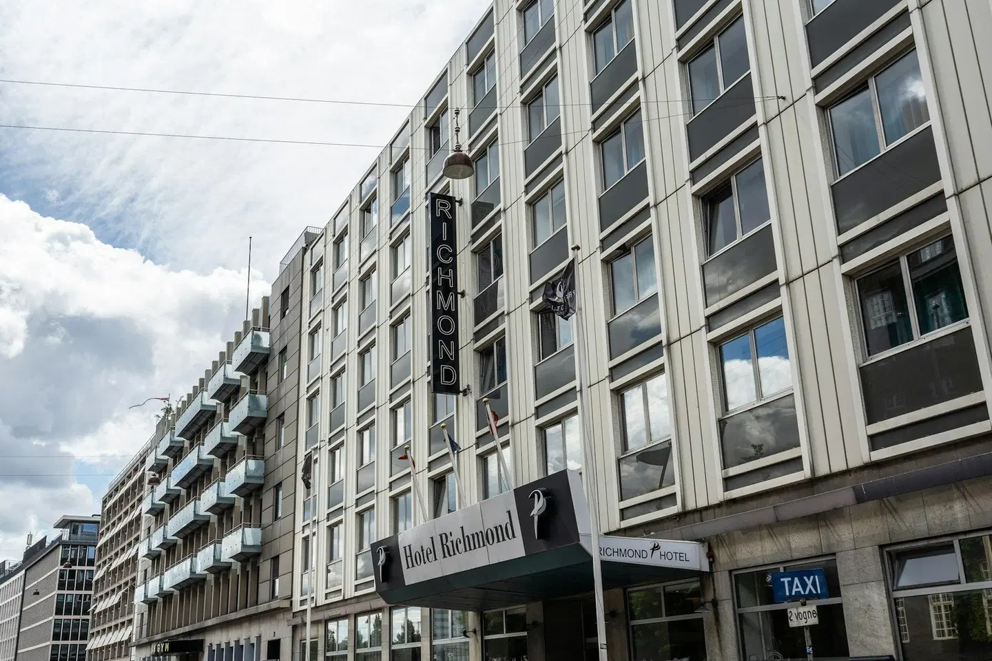 Richmond Hotel EXTERIOR