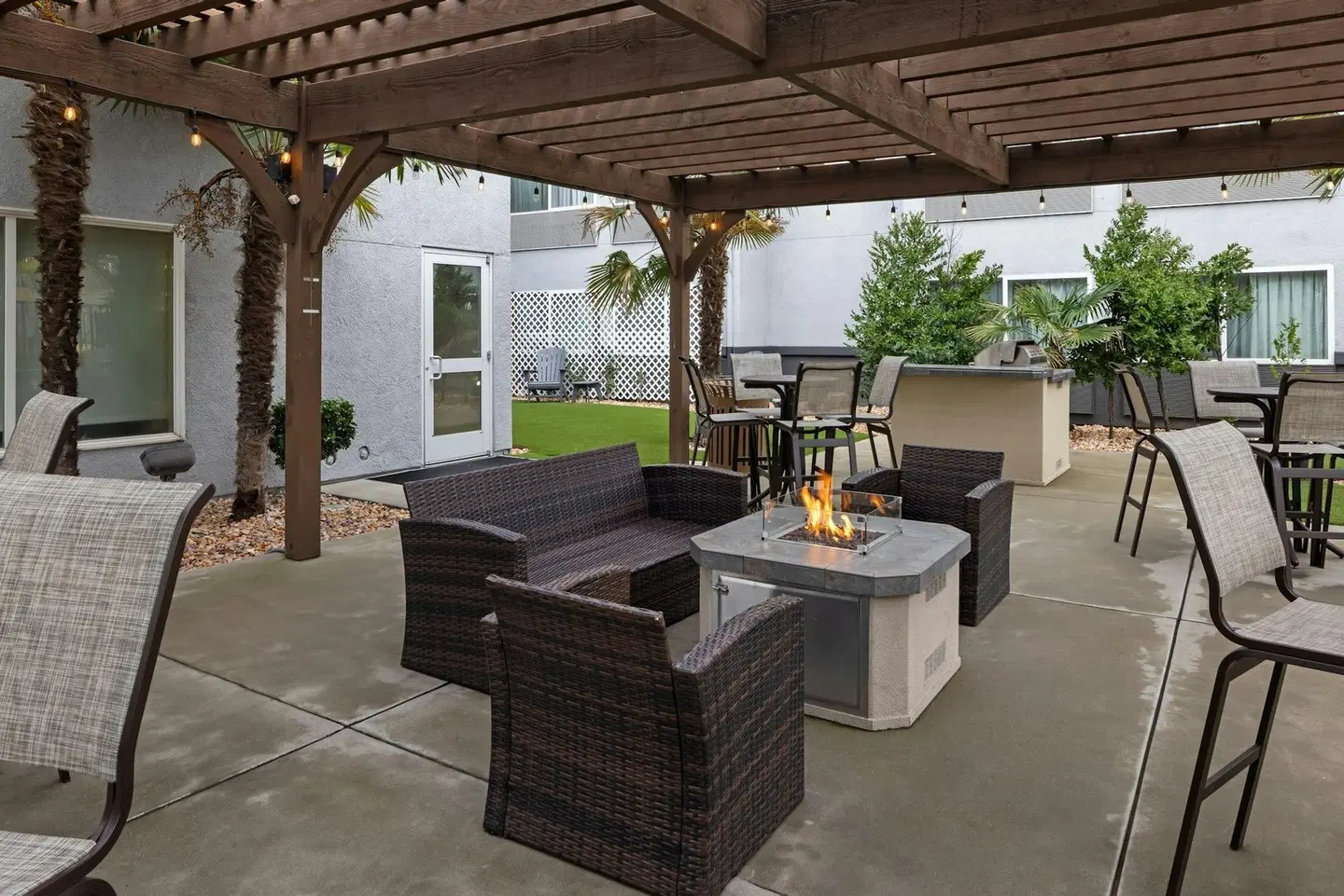 Courtyard by Marriott Sacramento Cal Expo Terrasse