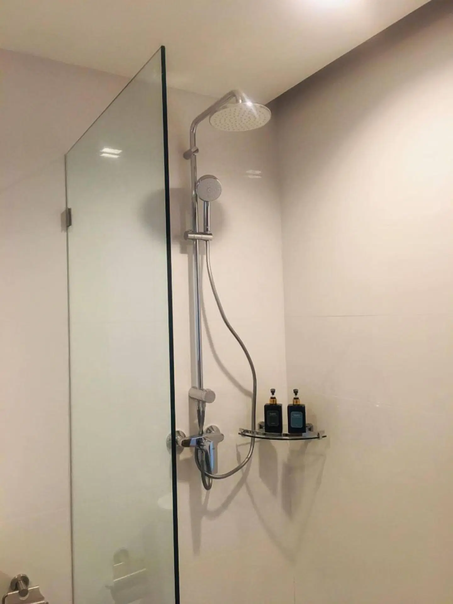 Sann Boutique Hotel Badezimmer