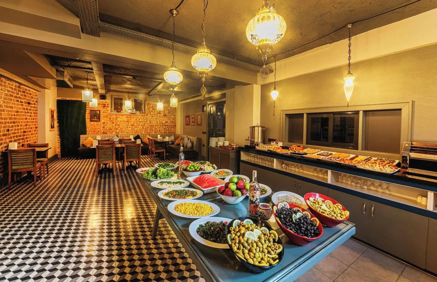 Azade Premier Restaurant