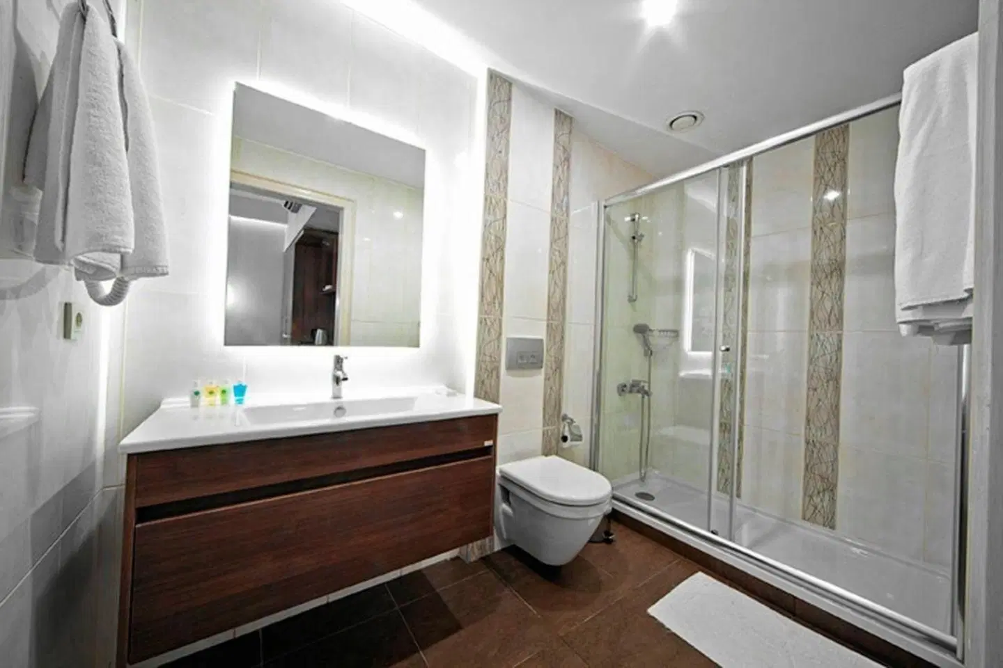 Azade Premier Badezimmer