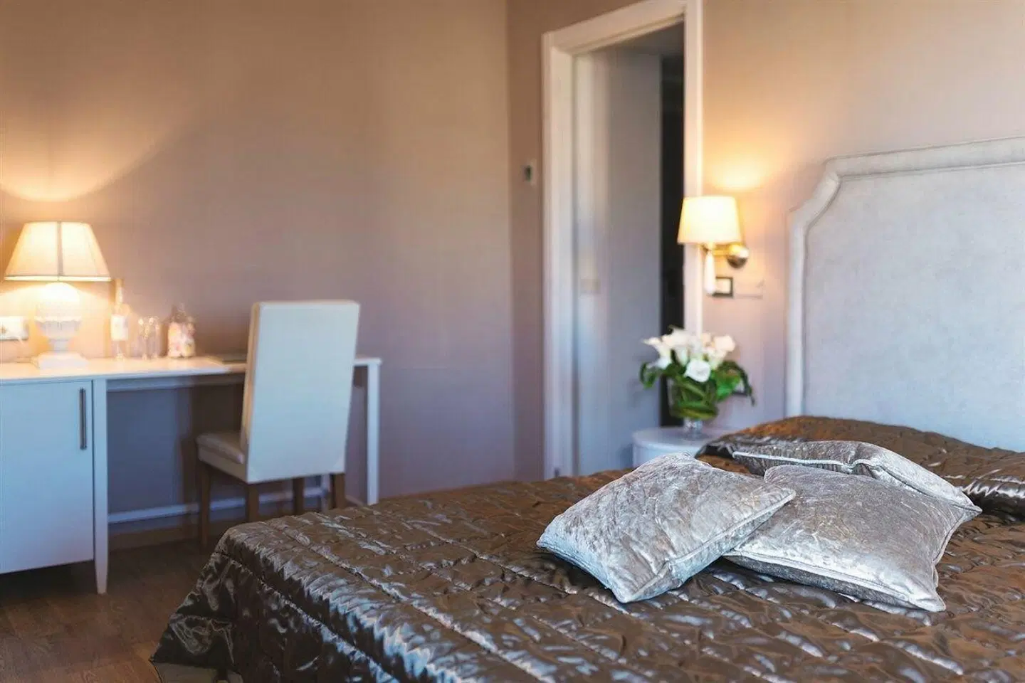 Hotel Centrale ROOM_EXAMPLE