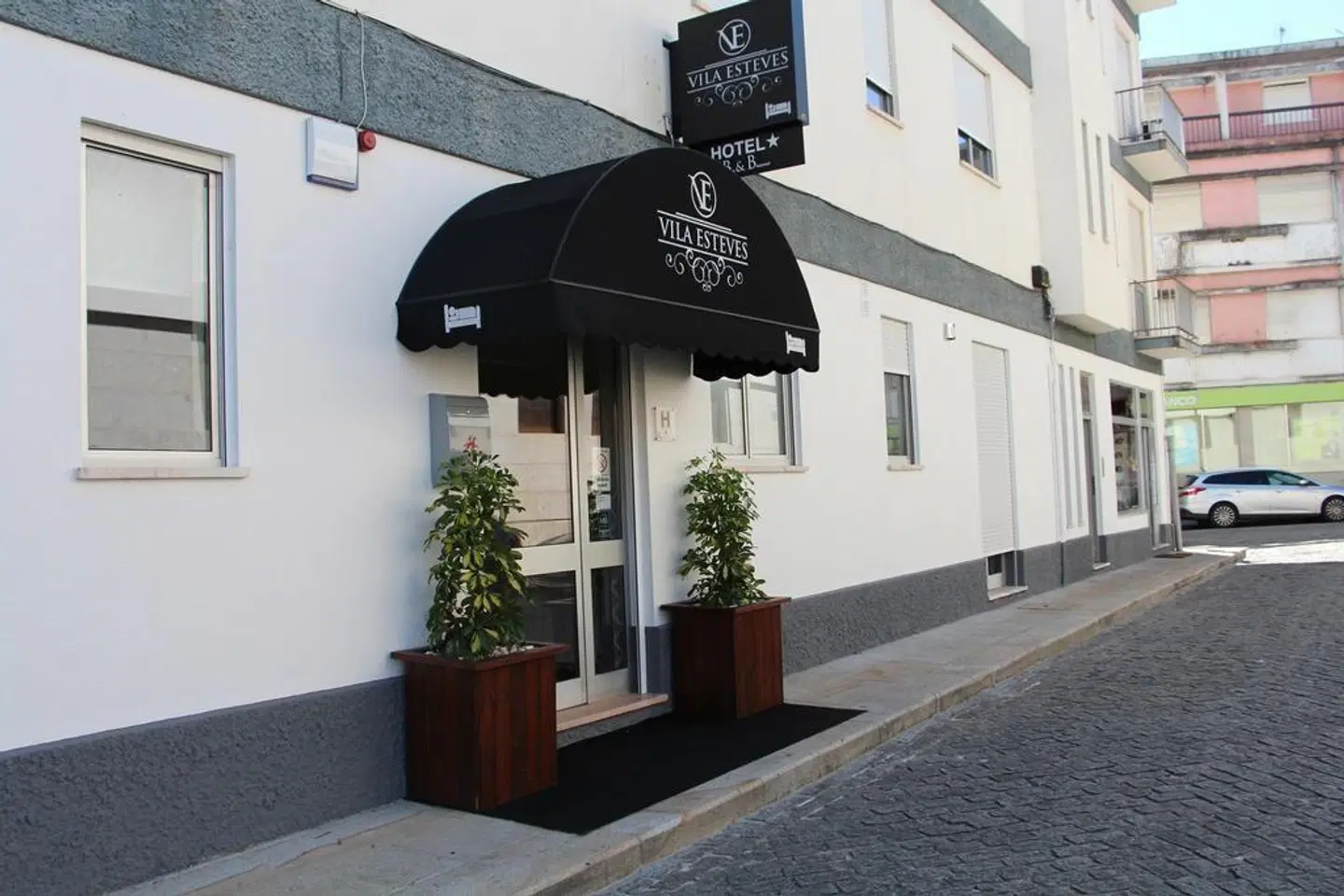 Vila Esteves Hotel B&B EXTERIOR
