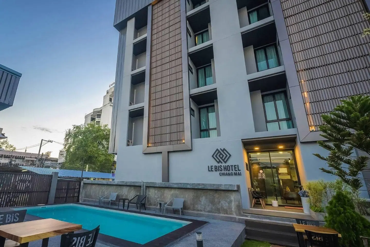 Le Bis Hotel EXTERIOR
