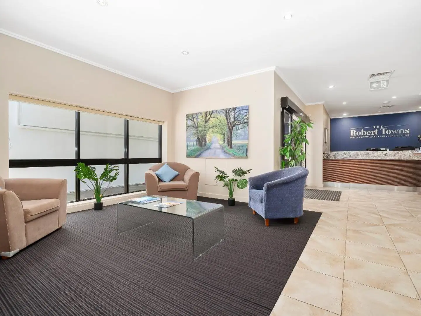 The Robert Towns LOUNGE_LOBBY