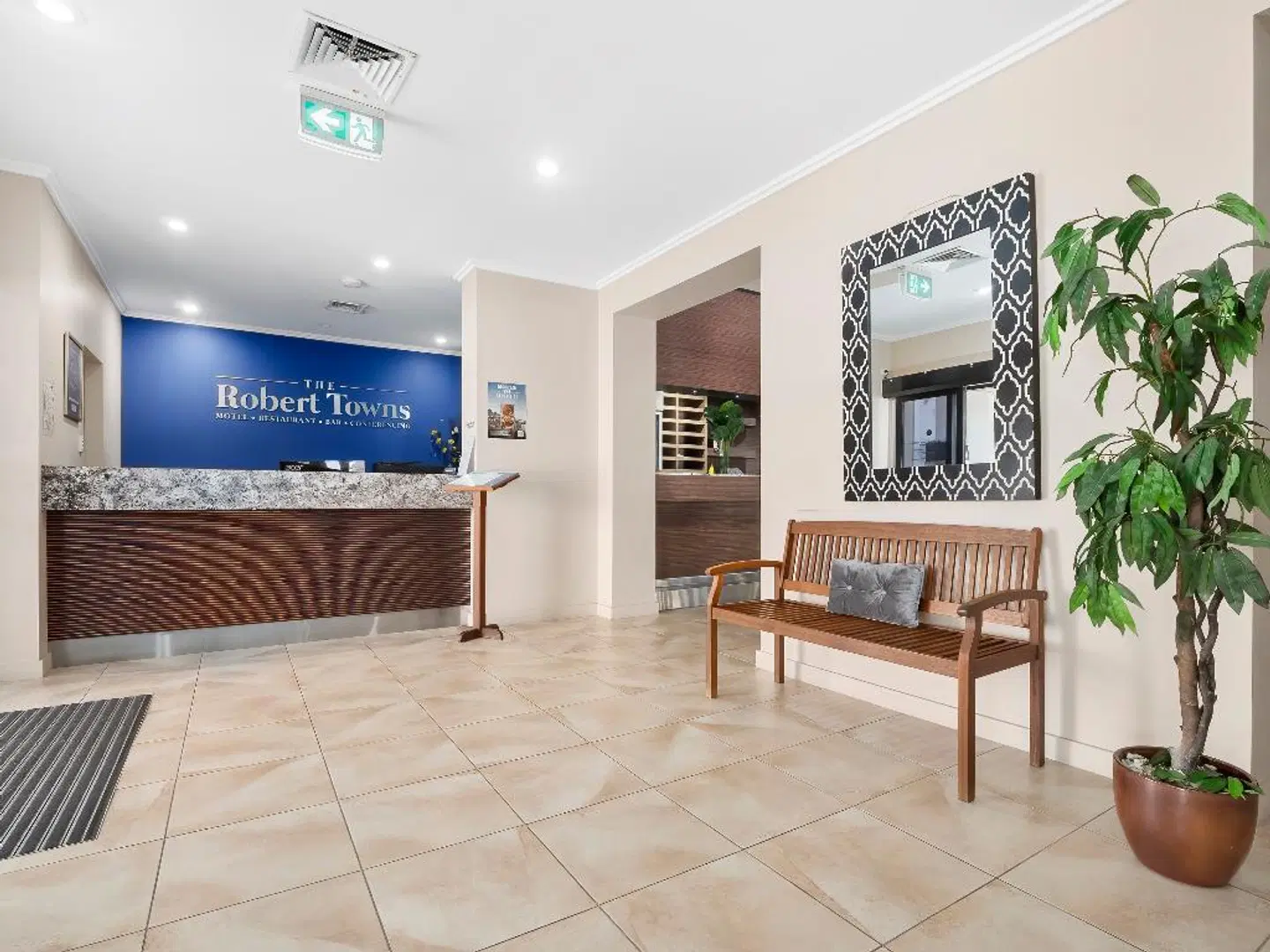 The Robert Towns LOUNGE_LOBBY