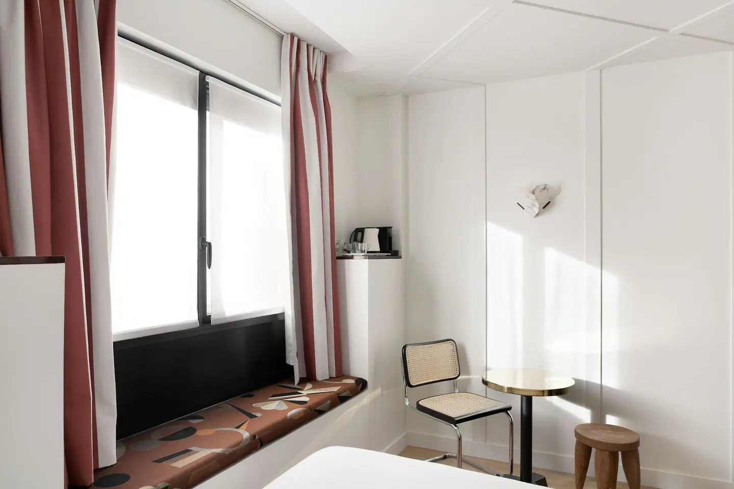 Wallace Tour Eiffel ROOM_EXAMPLE