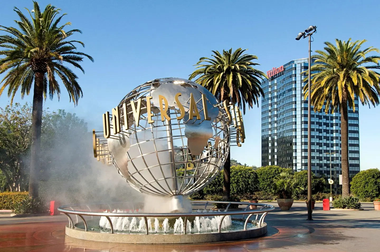 Hilton Los Angeles/Universal City EXTERIOR