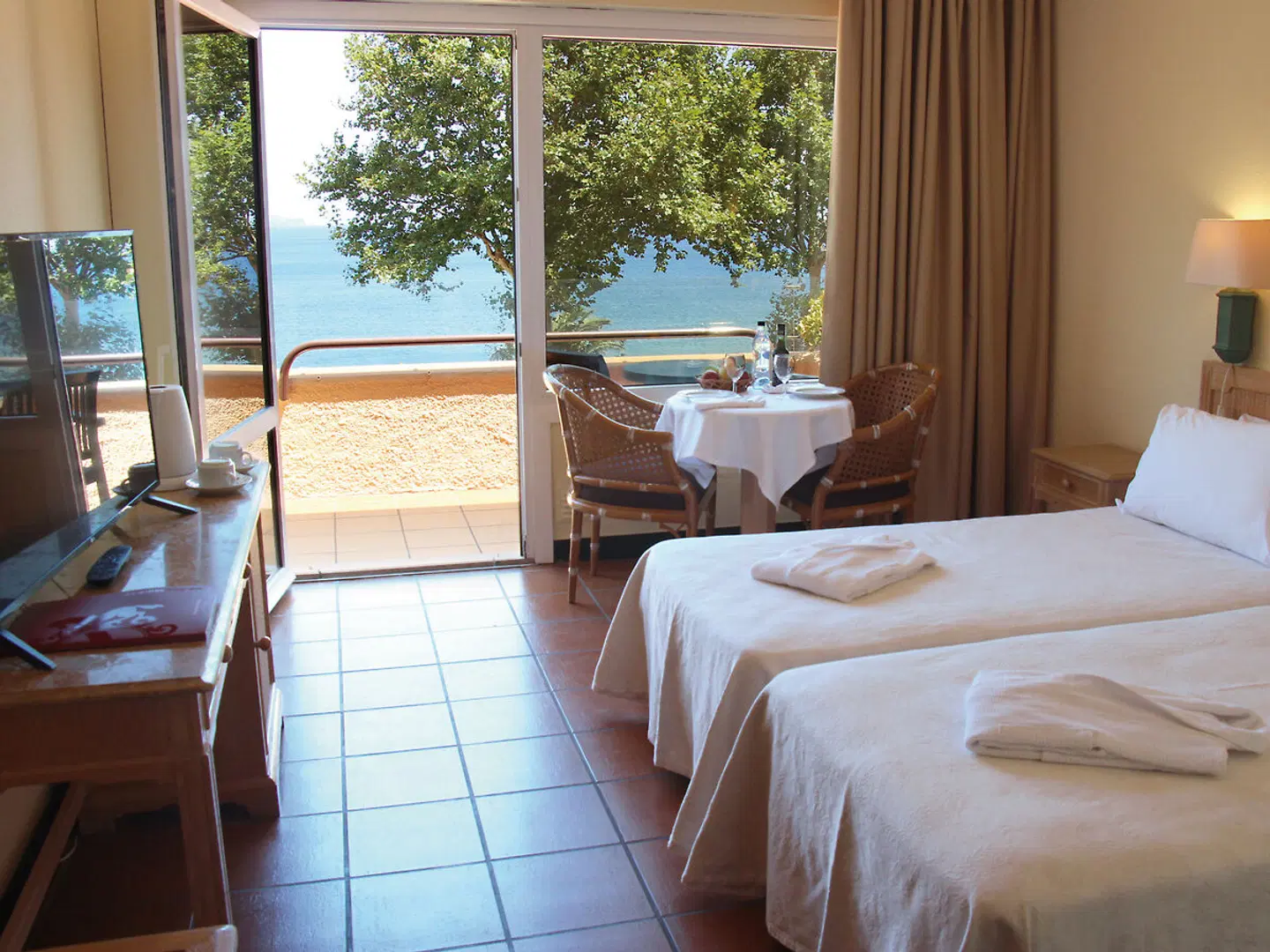 Baía Madeira Hotel ROOM_EXAMPLE