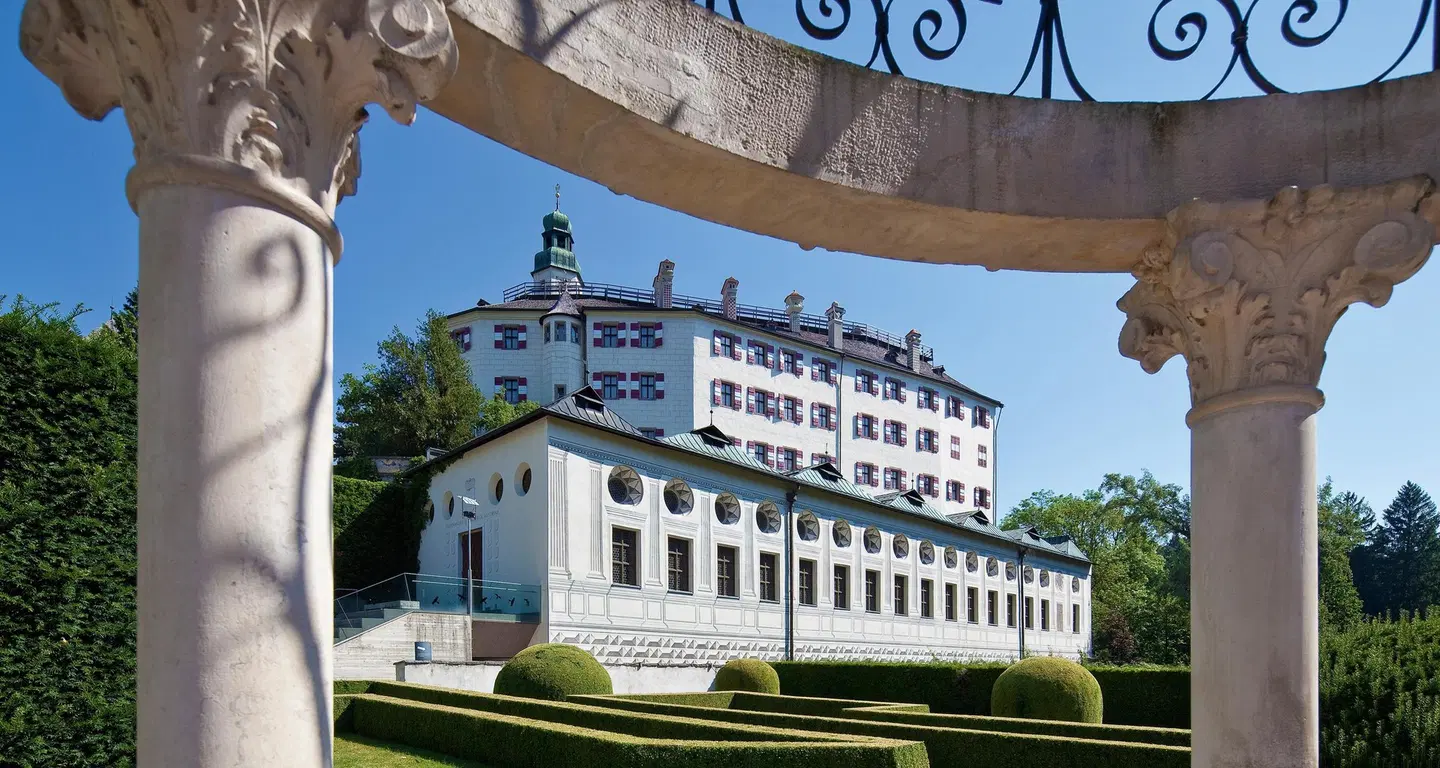 Hotel & Restaurant Goldener Adler EXTERIOR