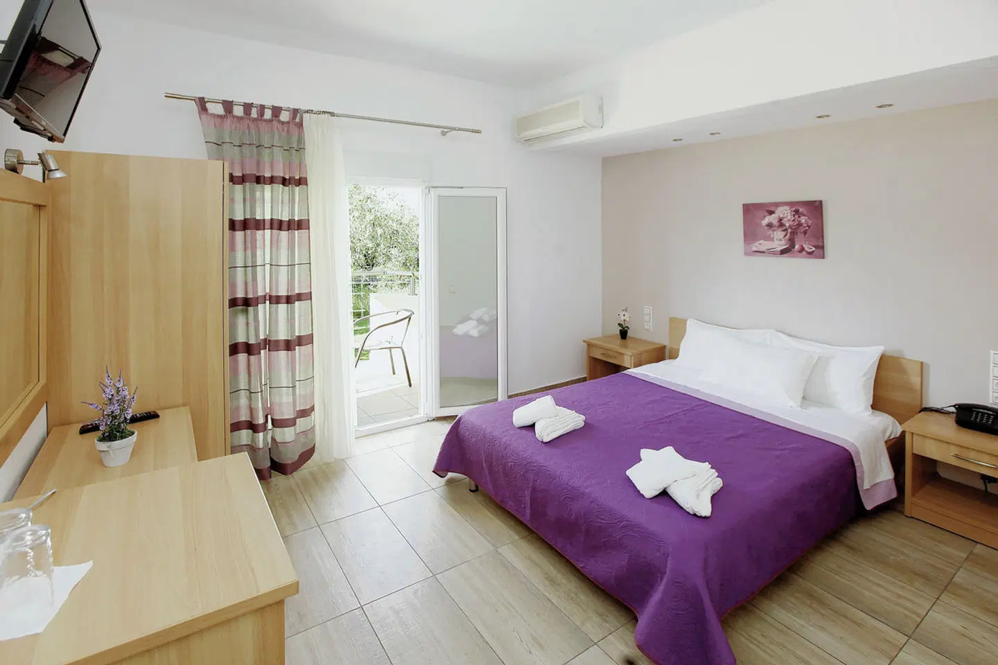 Hotel Chrisa ROOM_EXAMPLE