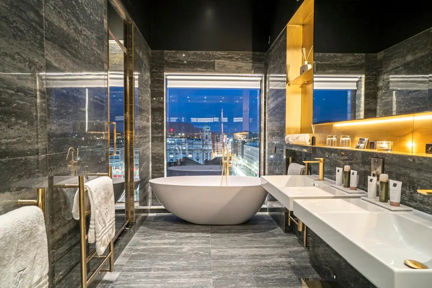 The Fitzwilliam Hotel Belfast Badezimmer