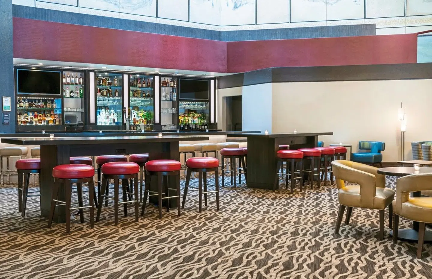 DoubleTree by Hilton Hotel Los Angeles Downtown Bar