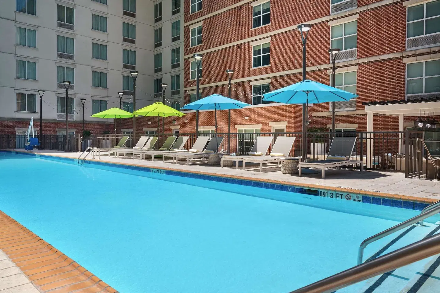Homewood Suites by Hilton Atlanta Midtown, GA OUTDOOR_POOL