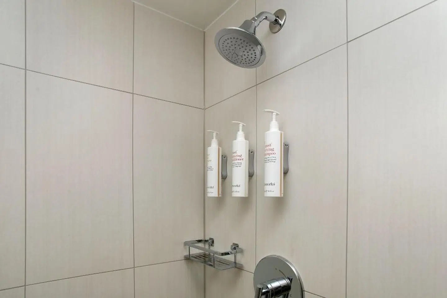 Atlanta Marriott Suites Midtown Badezimmer