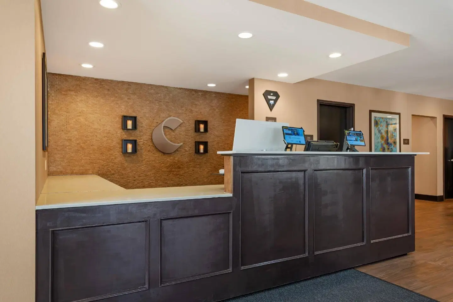 Comfort Inn & Suites Airport North LOUNGE_LOBBY