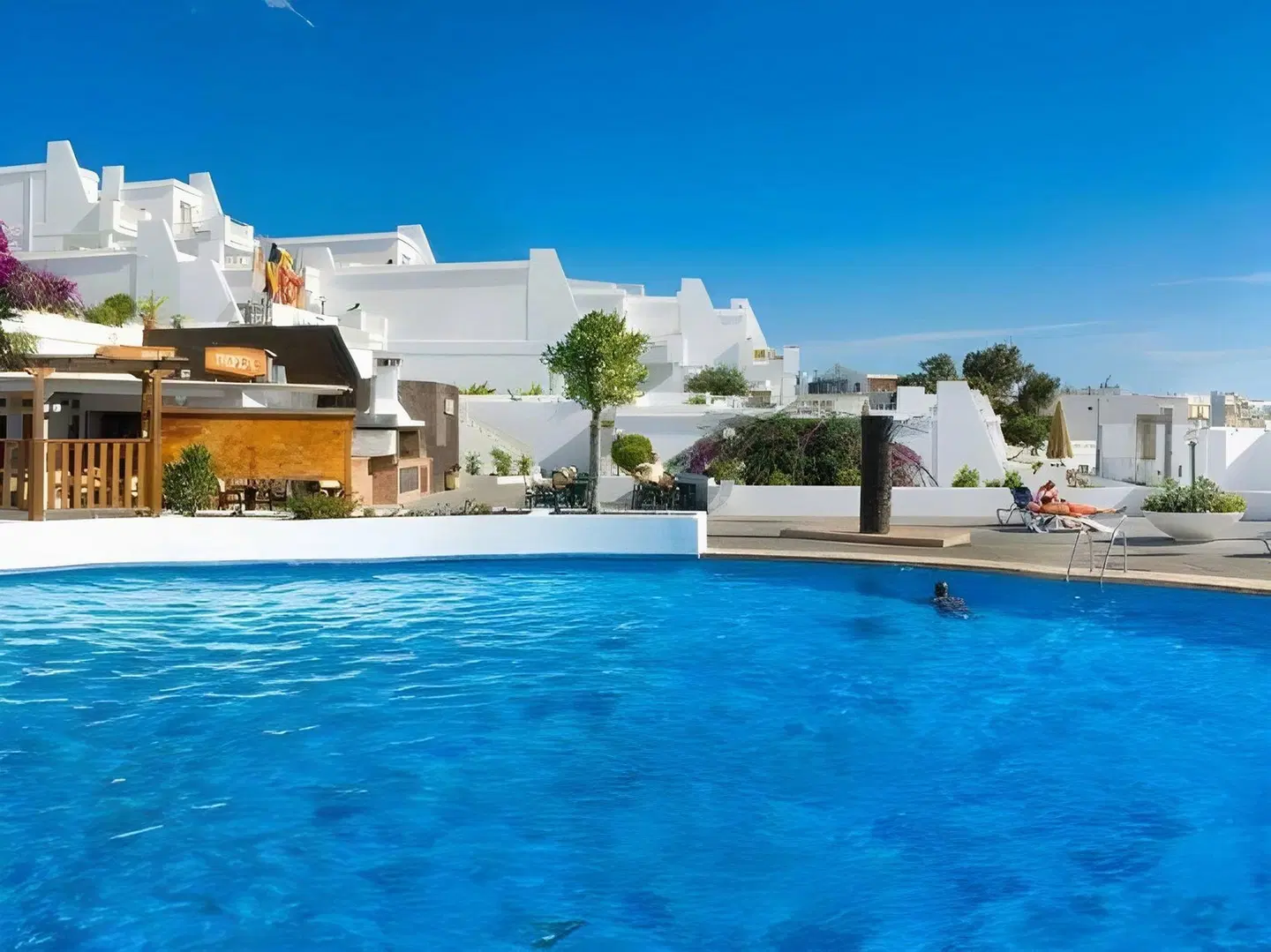 Hotel BelleVue Aquarius OUTDOOR_POOL