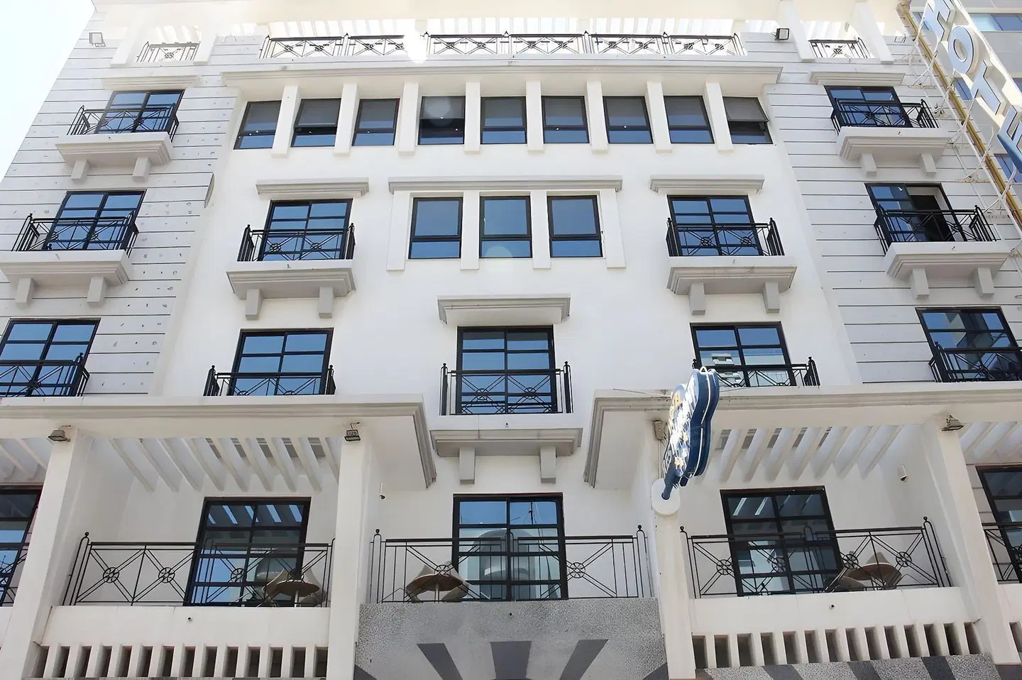 Hôtel Le Consul EXTERIOR