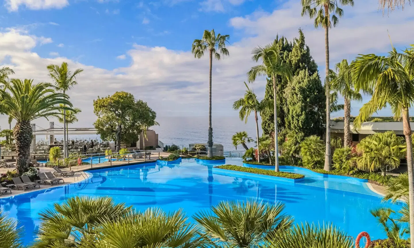 Pestana Carlton Madeira Premium Ocean Resort OUTDOOR_POOL