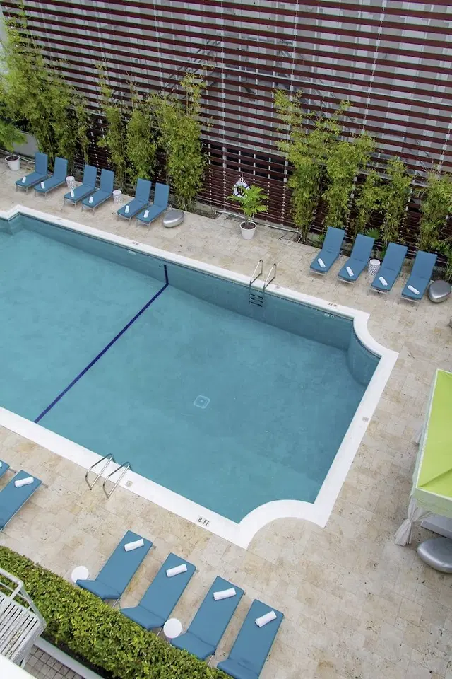 Dorchester Hotel OUTDOOR_POOL