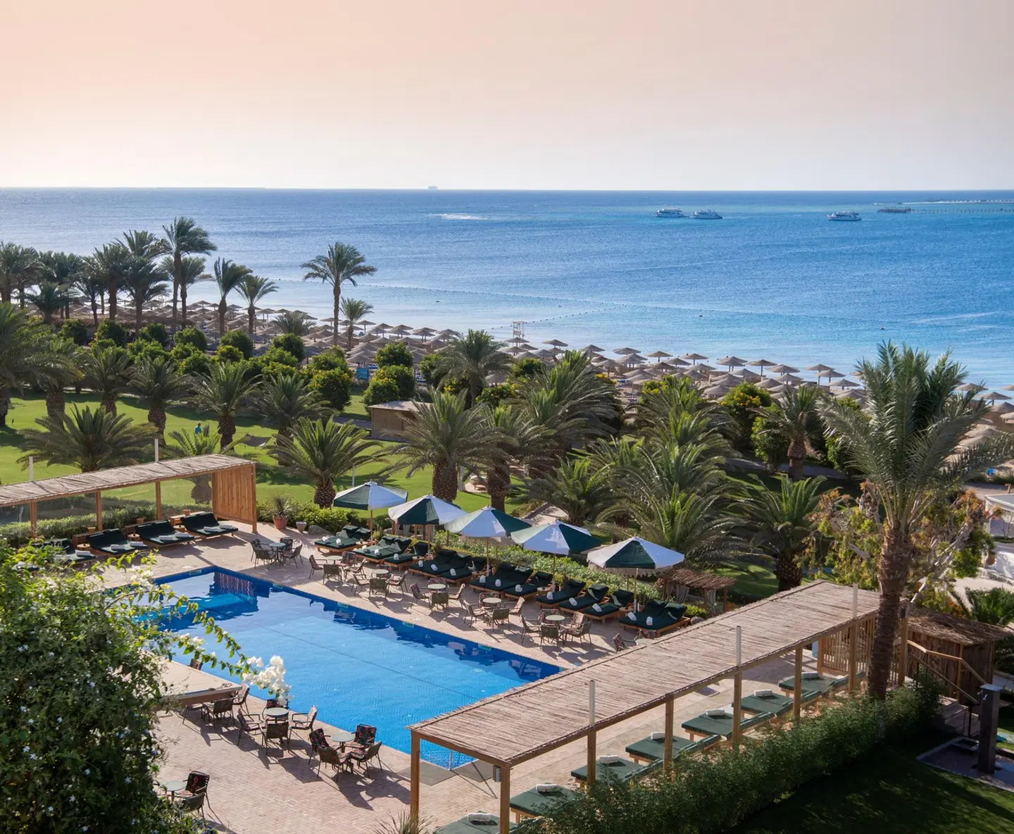 Fort Arabesque - The West Bay OUTDOOR_POOL