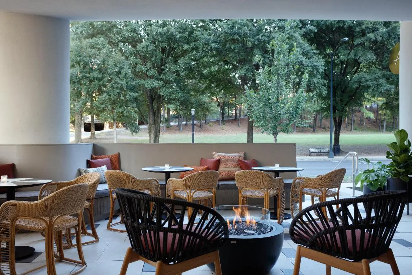 Kimpton Shane Hotel by IHG Terrasse