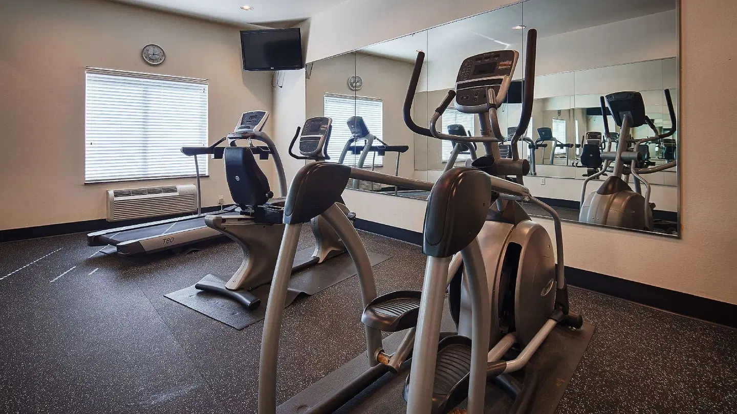 Best Western Lockhart Hotel & Suites SPORTS_AND_LEISURE