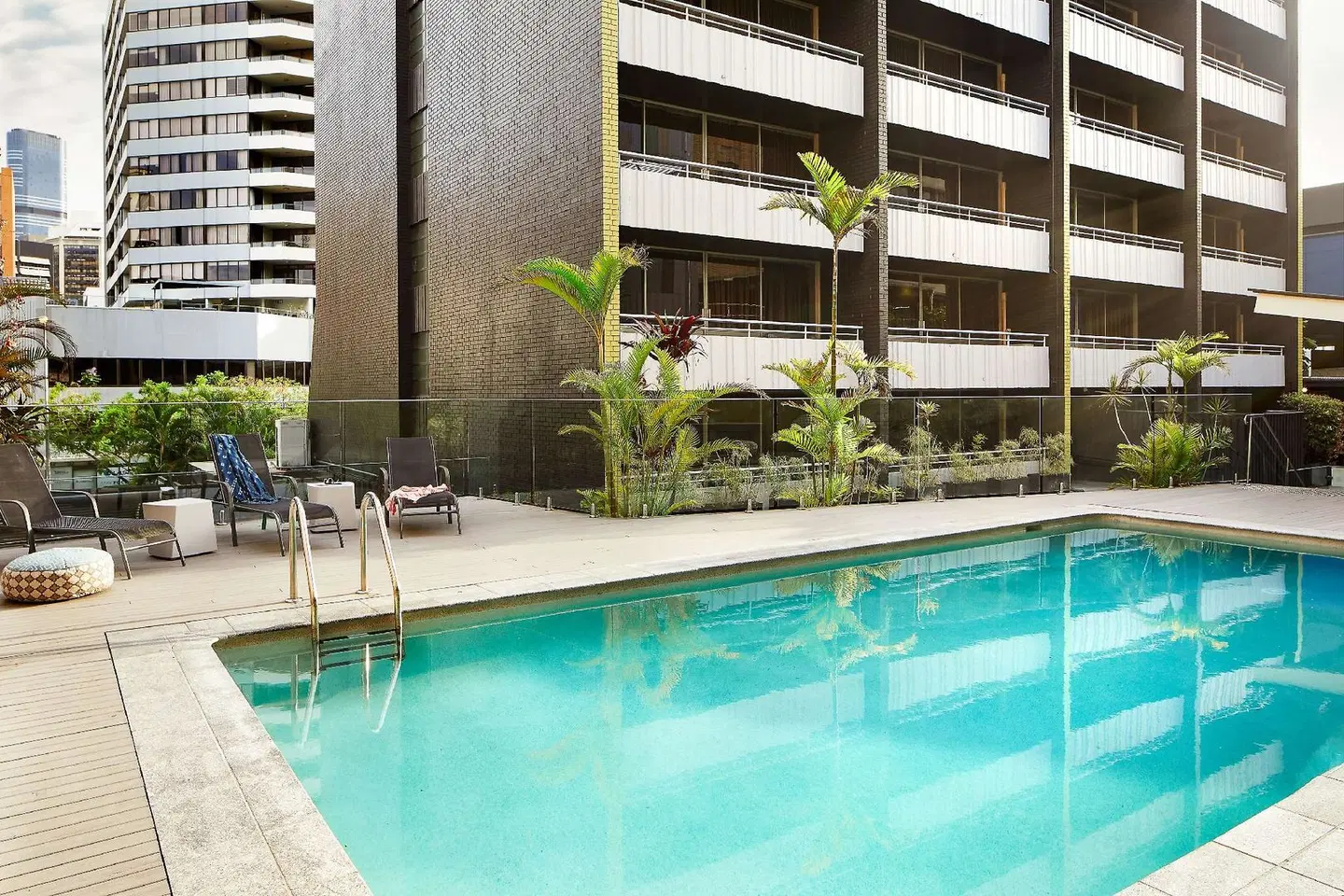 Punthill Spring Hill OUTDOOR_POOL