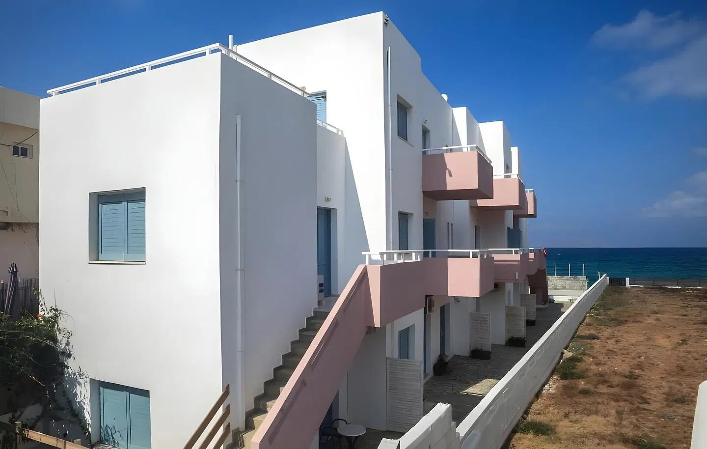 Almare Beach Hotel EXTERIOR