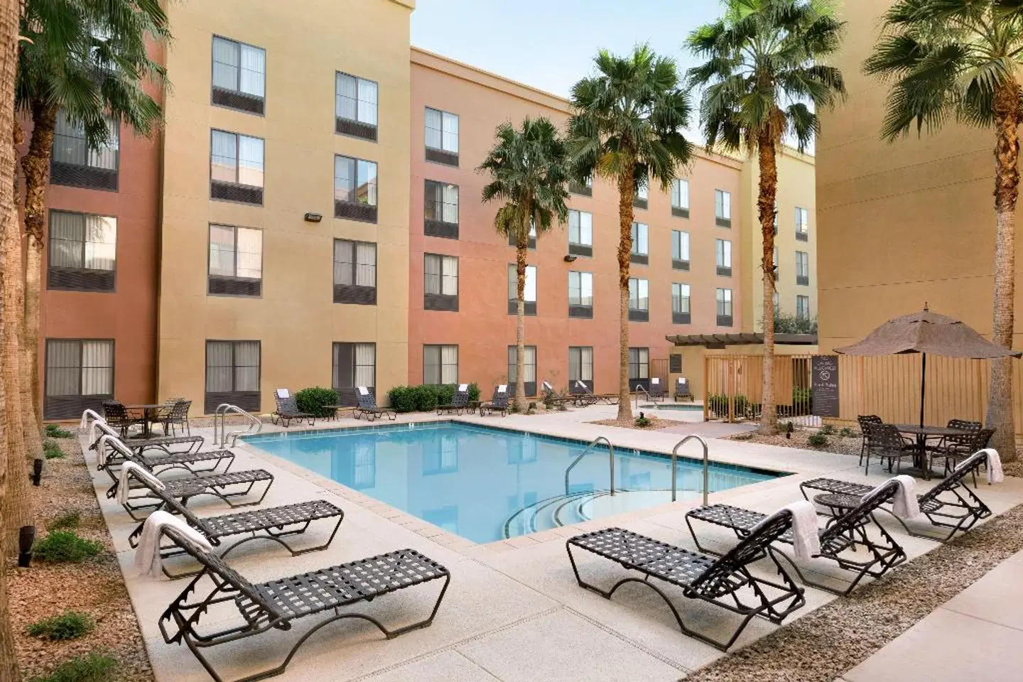 Homewood Suites by Hilton Las Vegas Airport OUTDOOR_POOL