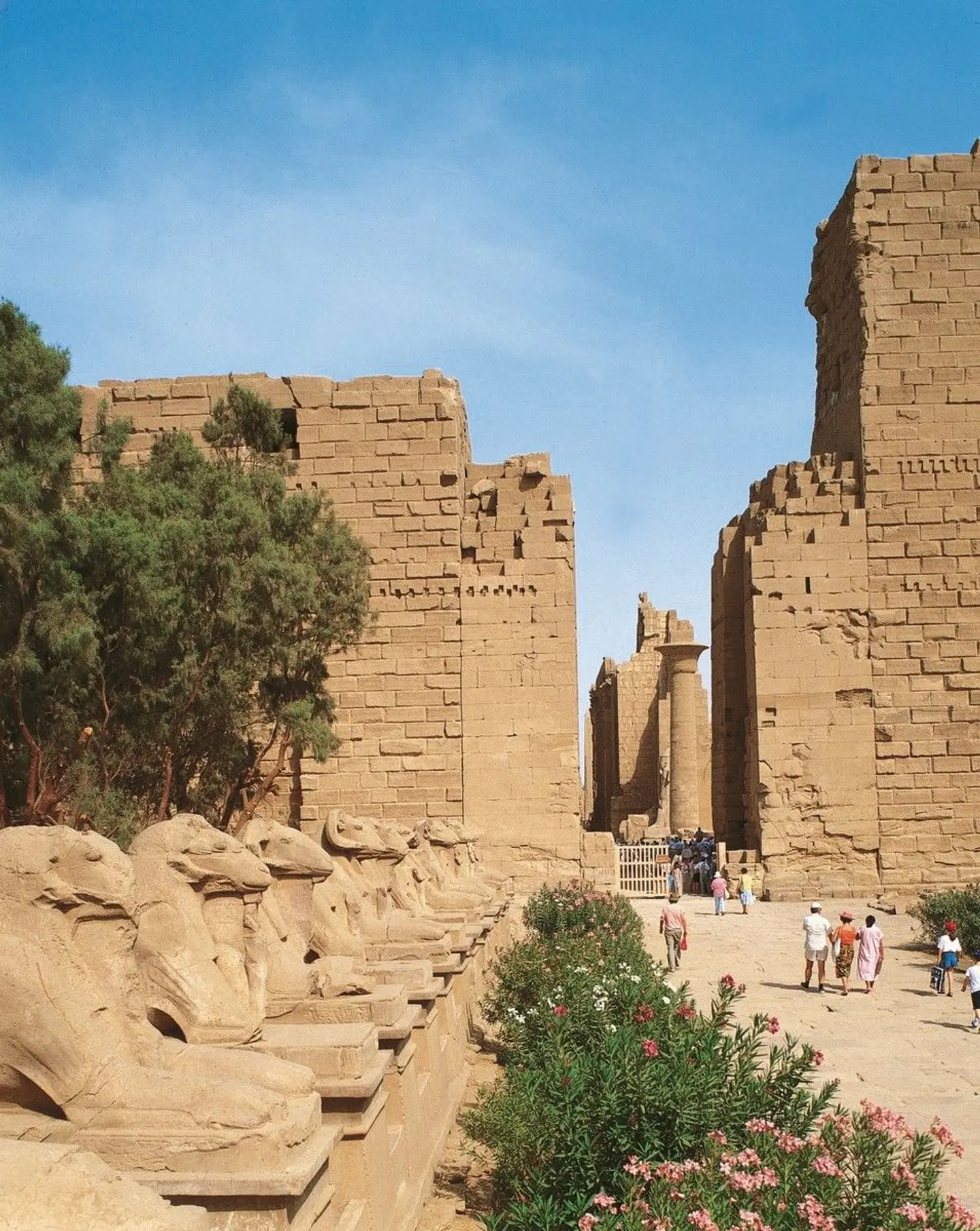 Kleine Nilkreuzfahrt ab Luxor bis Assuan EXTERIOR