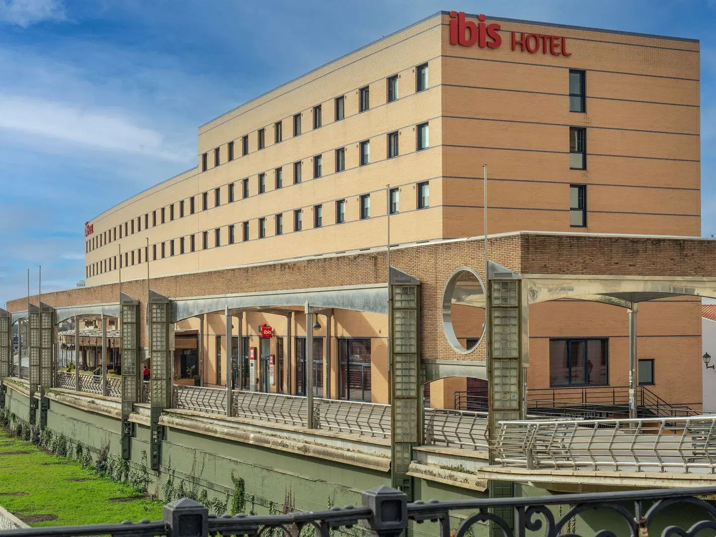 ibis Malaga Centro Ciudad EXTERIOR