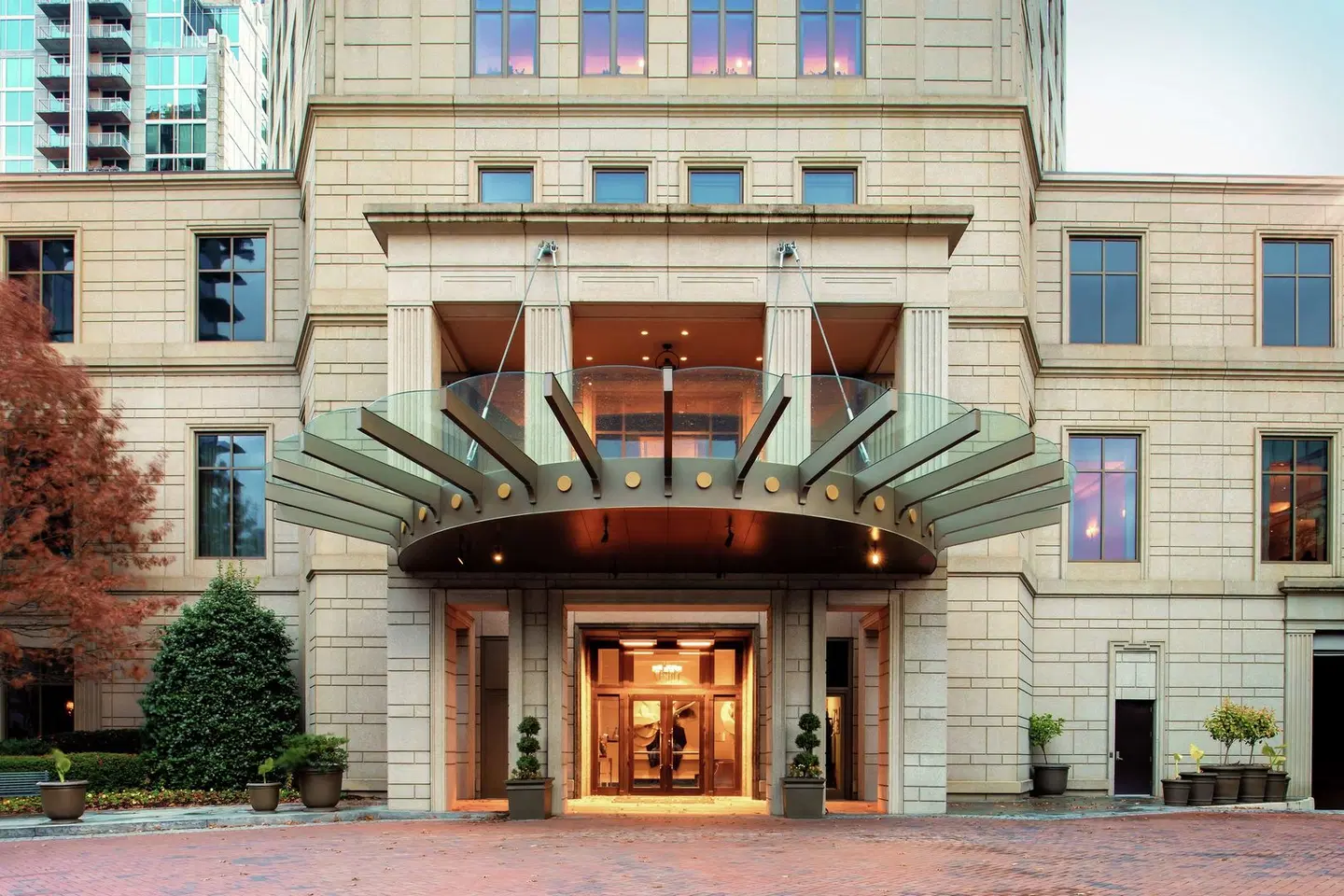 Waldorf Astoria Atlanta Buckhead EXTERIOR