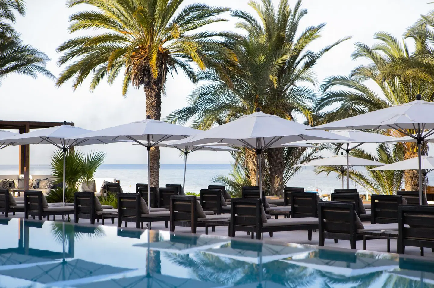 Almyra OUTDOOR_POOL