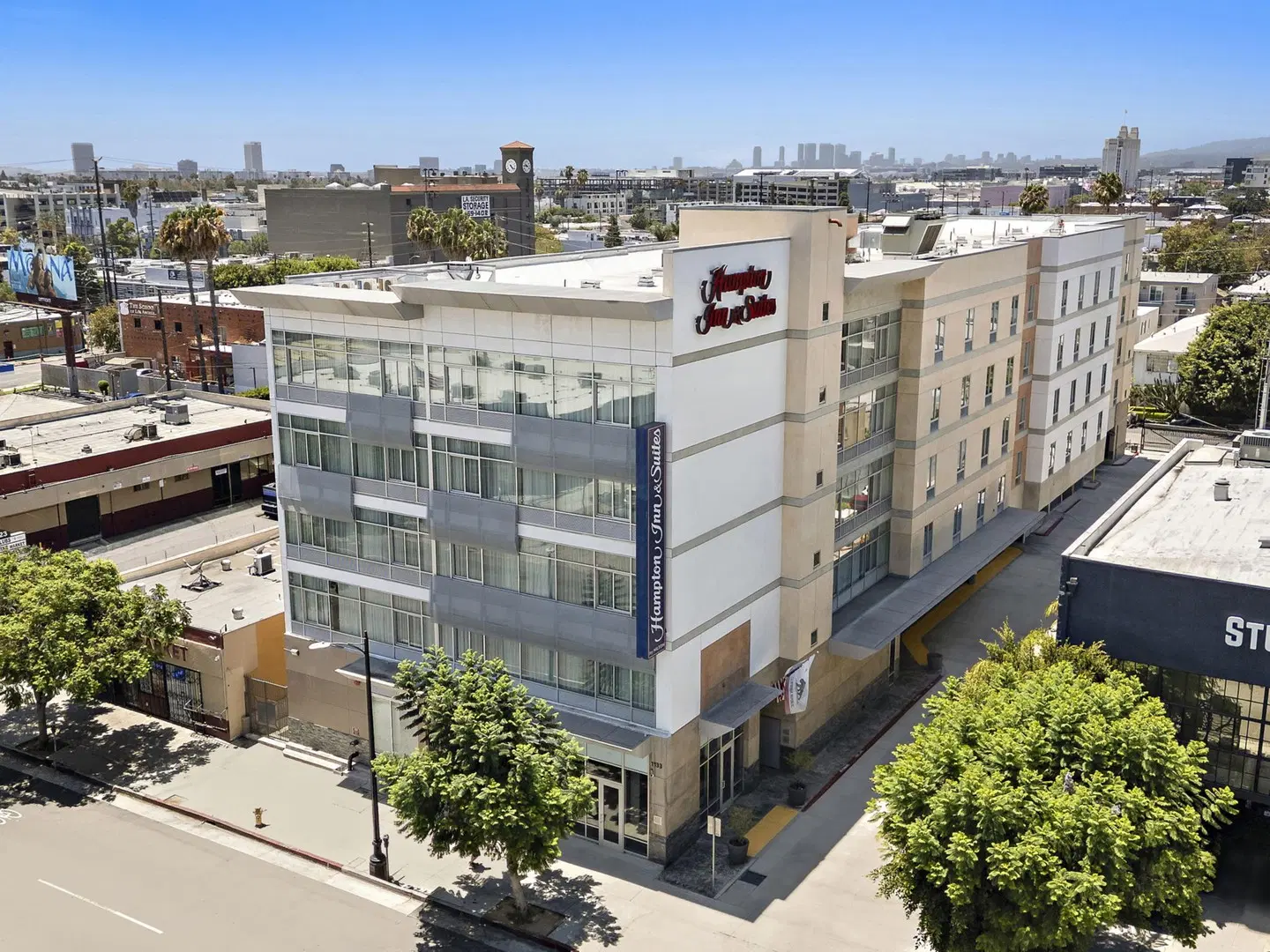 Hampton Inn & Suites Los Angeles/Hollywood EXTERIOR