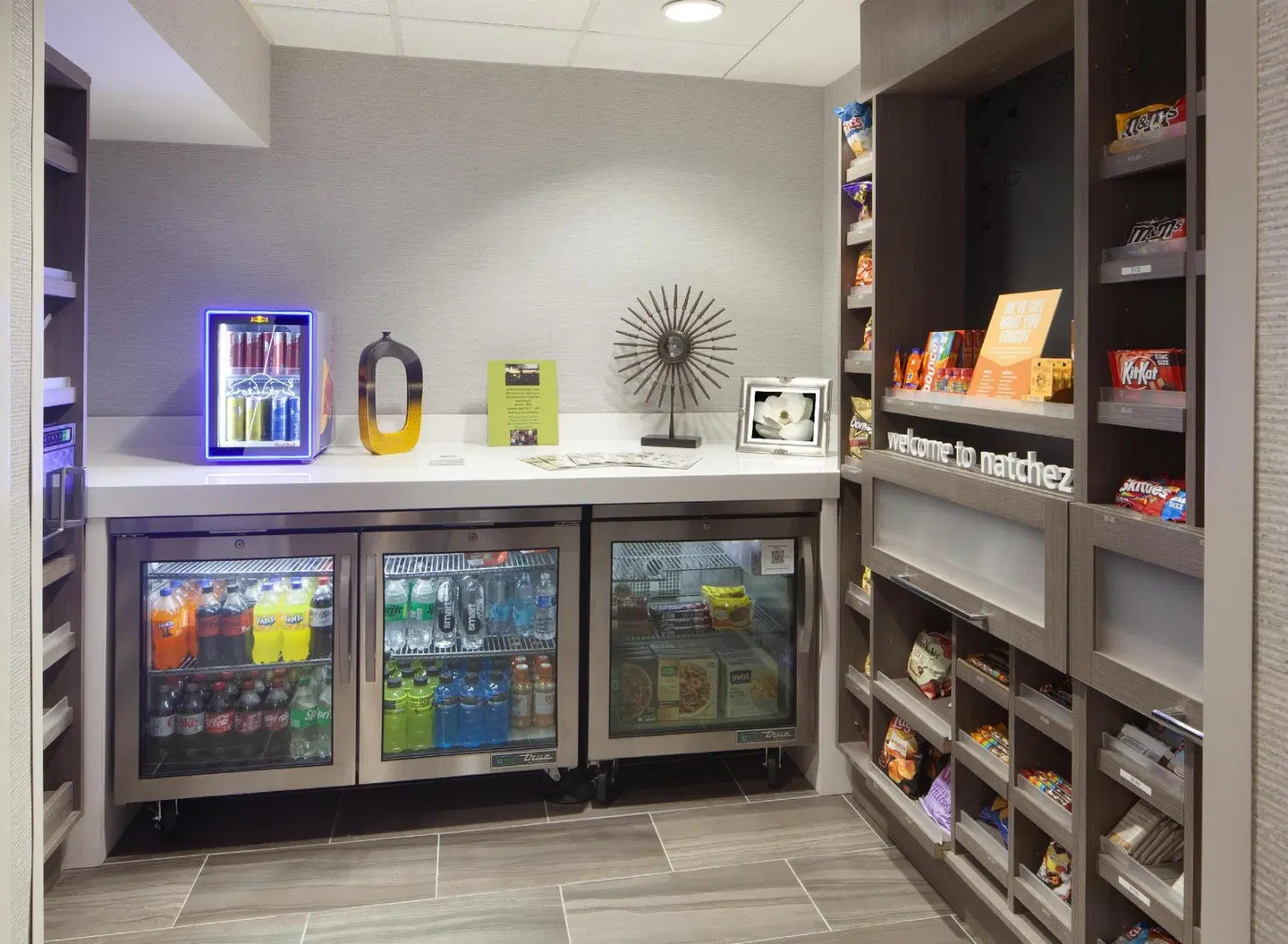 Hampton Inn & Suites Natchez Bar