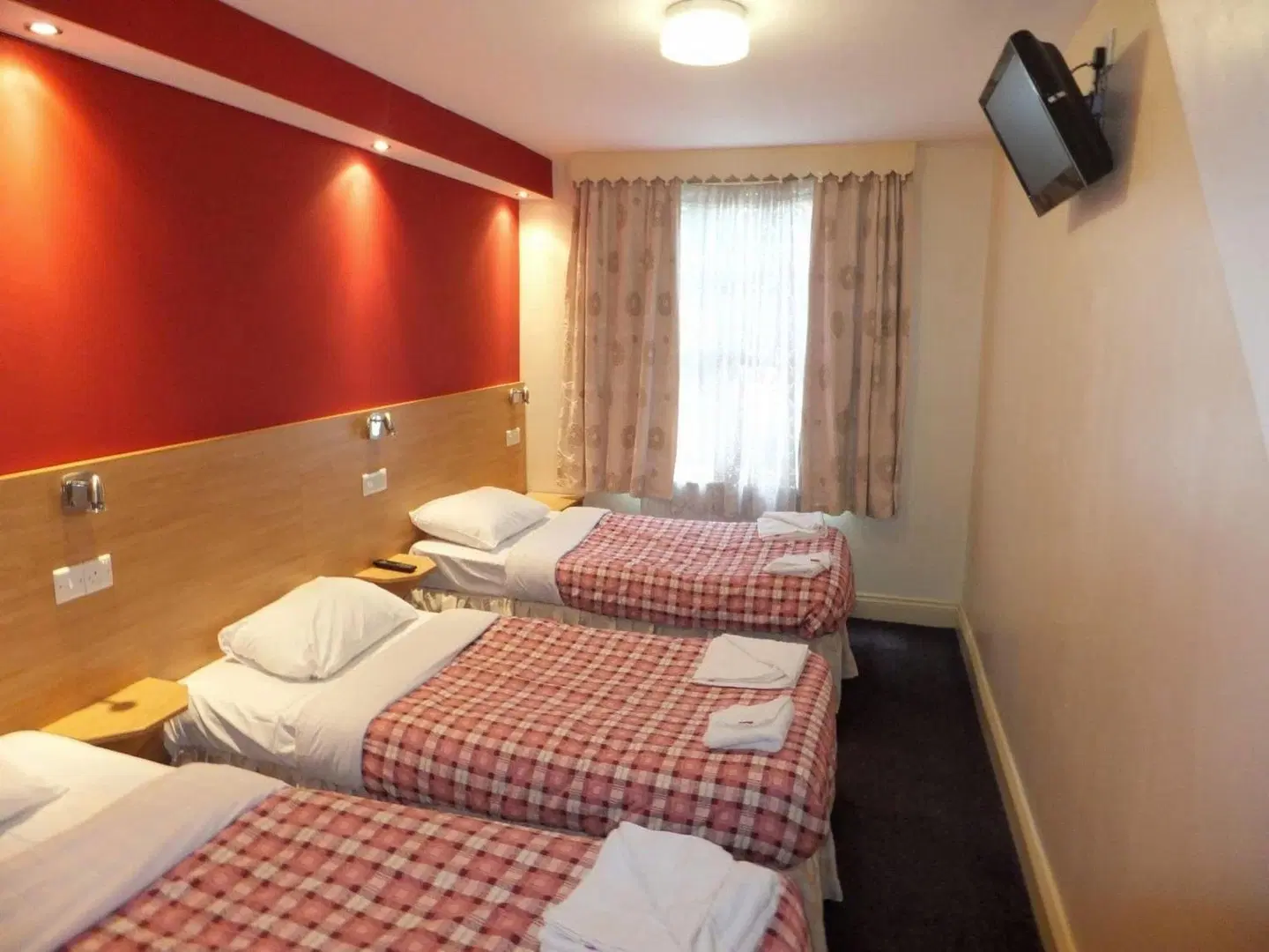 Carlton Hotel ROOM_EXAMPLE