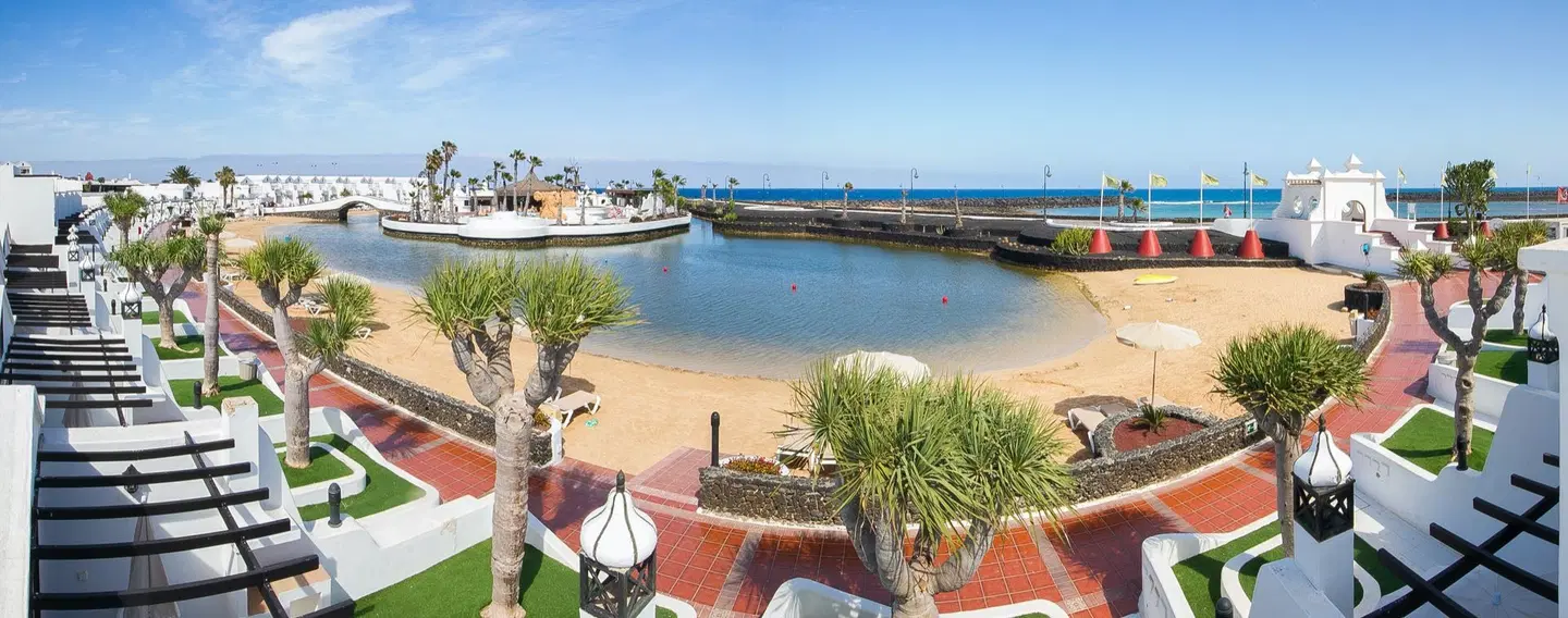 Sands Beach Resort Strand