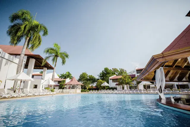 BlueBay Villas Doradas OUTDOOR_POOL