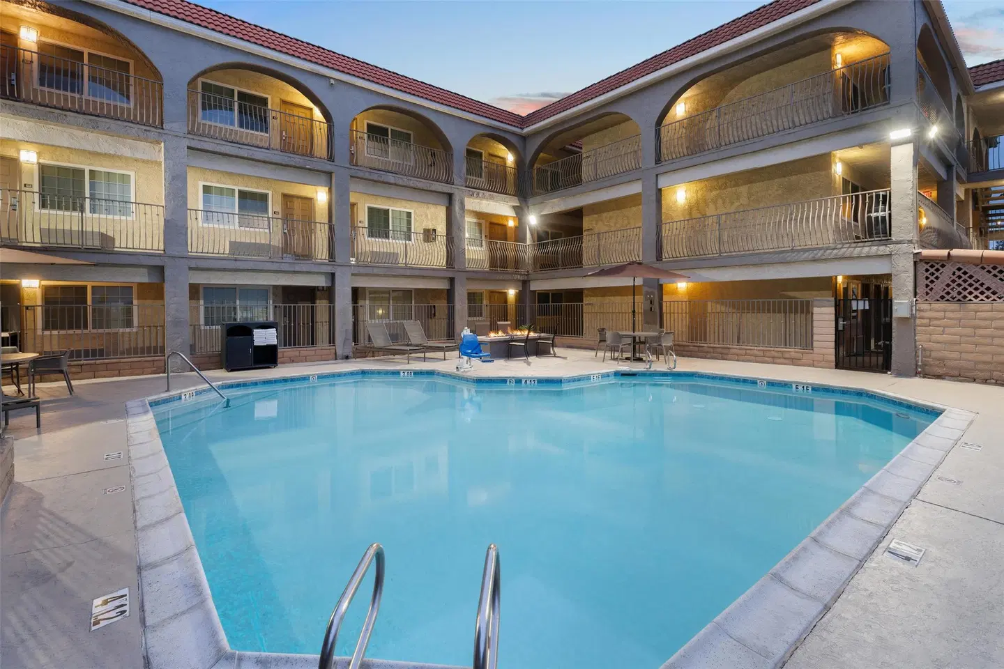 Best Western PLUS San Diego/ Miramar Hotel OUTDOOR_POOL