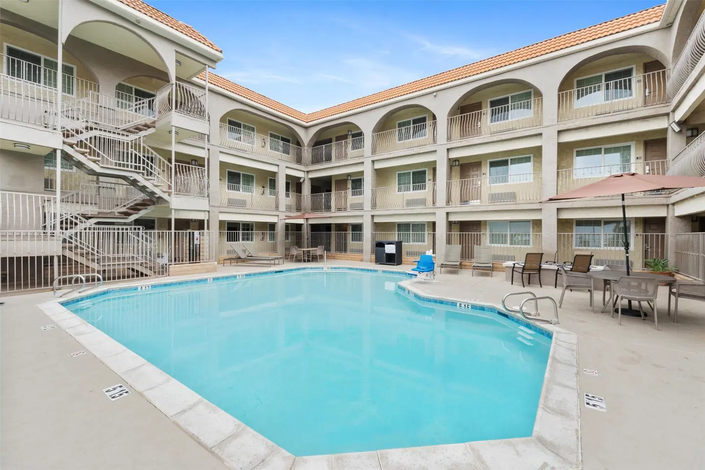 Best Western PLUS San Diego/ Miramar Hotel OUTDOOR_POOL