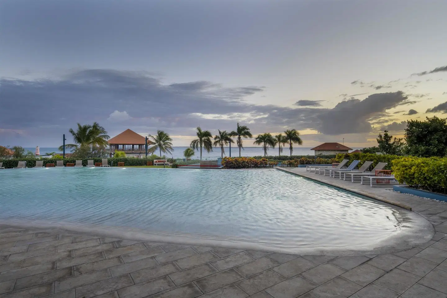 Hilton Garden Inn La Romana OUTDOOR_POOL