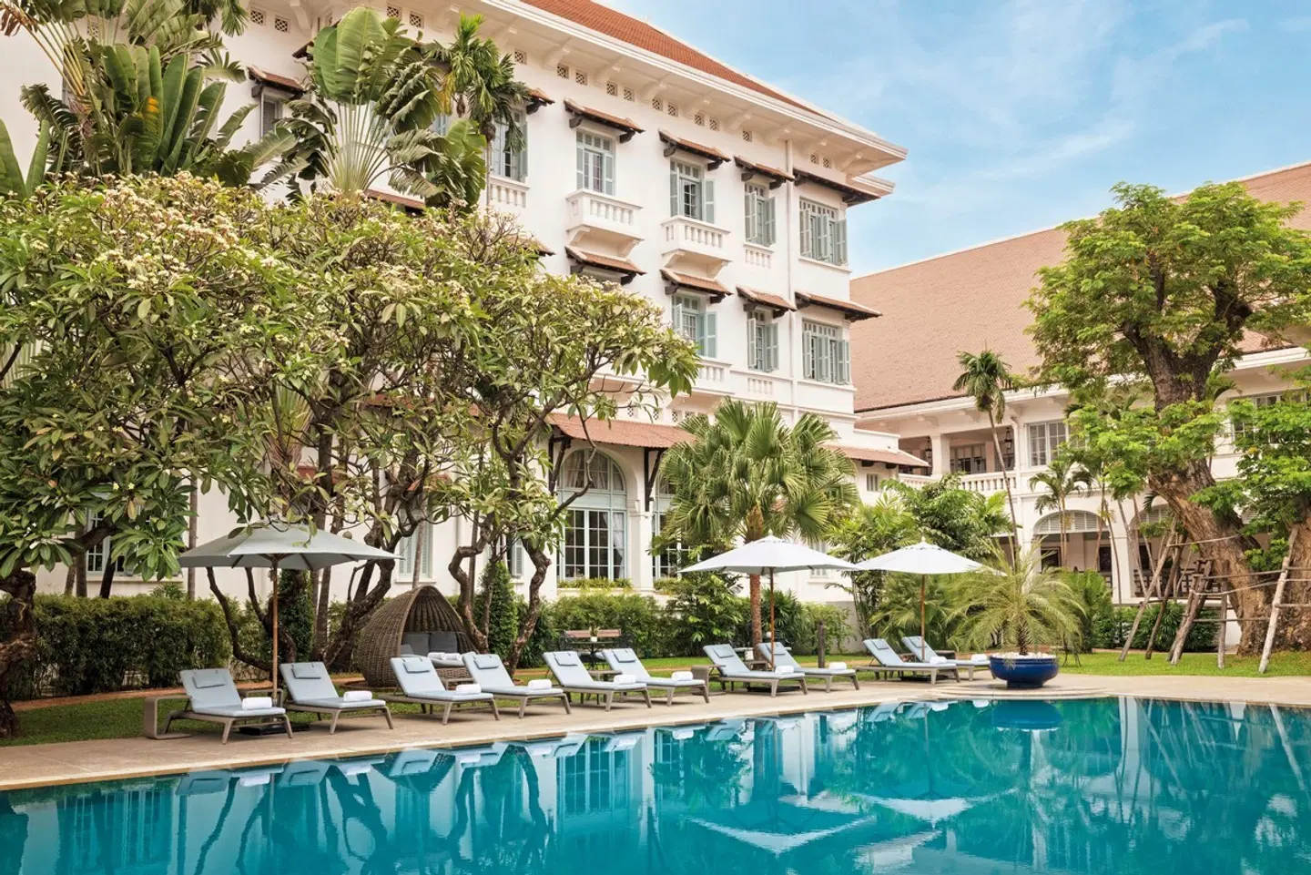 Raffles Le Royal OUTDOOR_POOL