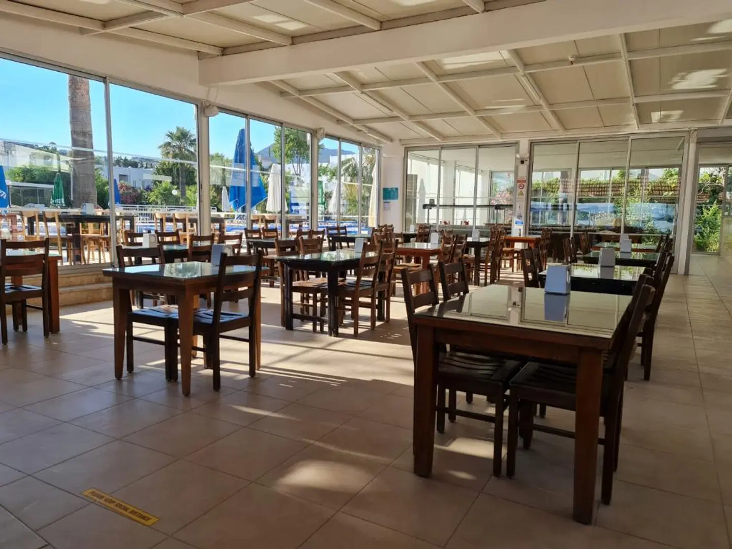 Nagi Beach Hotel Restaurant