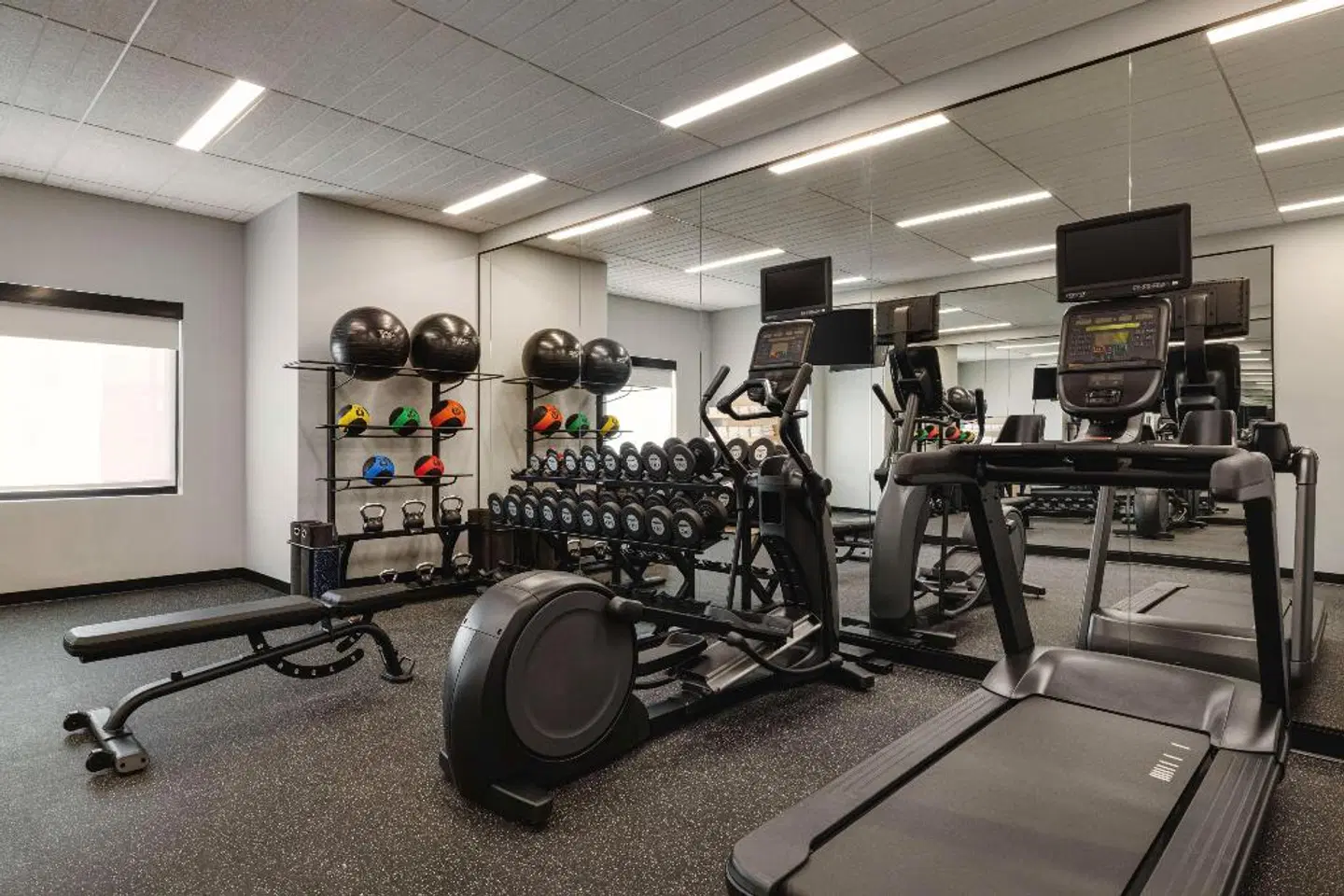 Spark By Hilton Las Vegas Airport SPORTS_AND_LEISURE